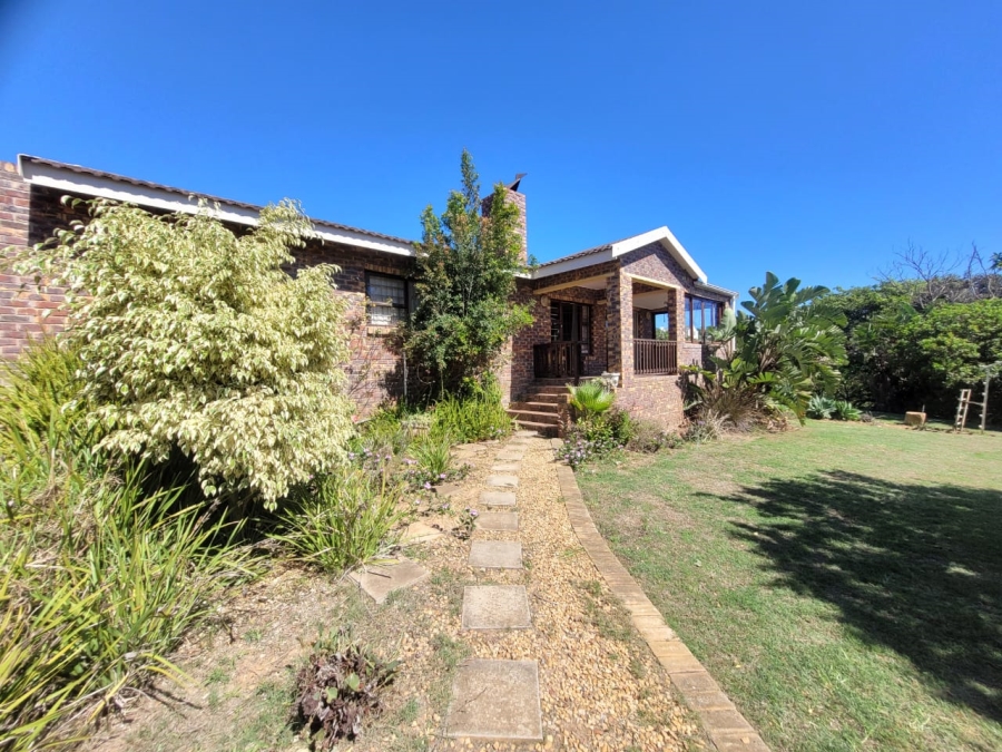 2 Bedroom Property for Sale in Wavecrest Eastern Cape